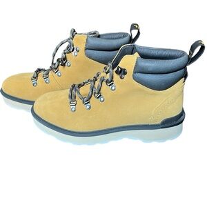 NEW Sorel Hi-Line Hiker Boots Size 10